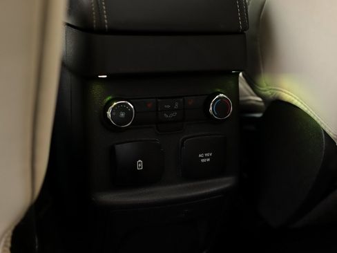 Used 2017 Ford Explorer Platinum image 30