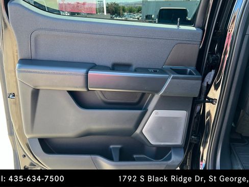 Used 2022 Ford F150 Raptor w/ Raptor 37 Performance Package AWD/4WD image 18