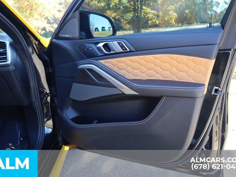 Used 2022 BMW X6 M w/ Competition Package image 32