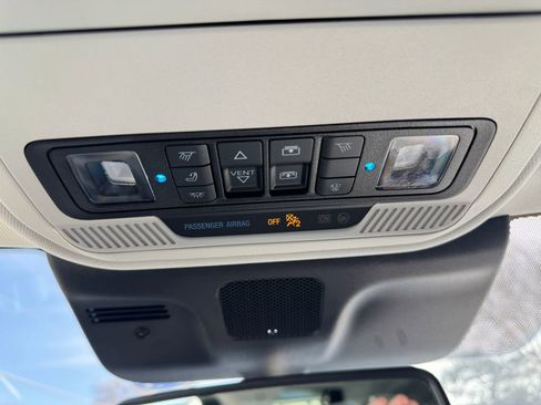 Used 2025 Ford Expedition Active image 39