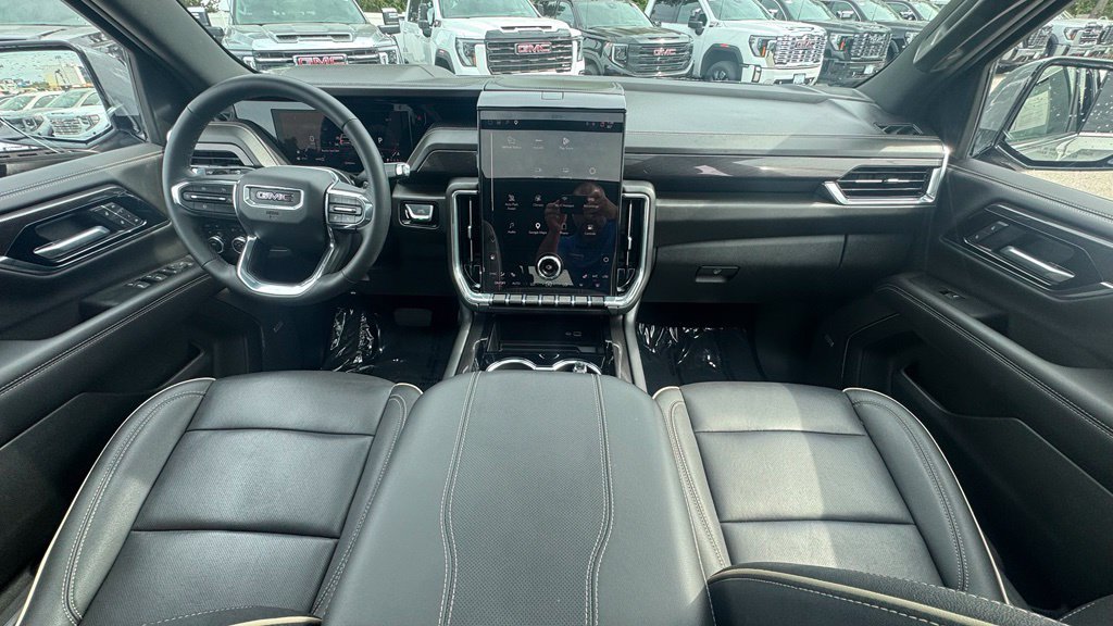 Used 2025 GMC Yukon Elevation w/ LPO, Get Active Package AWD/4WD image 18