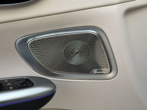 Certified 2026 Mercedes-Benz C 300 4MATIC Sedan image 27