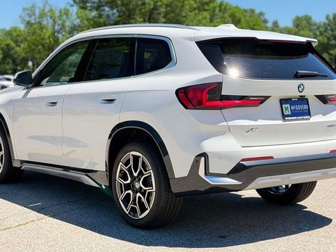New 2026 BMW X1 xDrive28i w/ Convenience Package AWD/4WD image 4