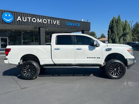 Used 2017 Nissan Titan SL AWD/4WD image 2