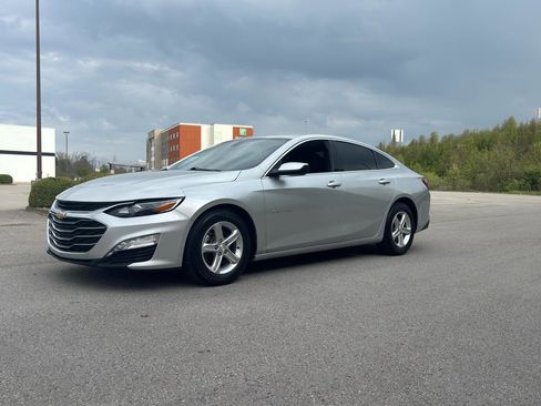 Used 2021 Chevrolet Malibu LT image 8