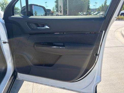 Used 2025 Honda Prologue EX image 26