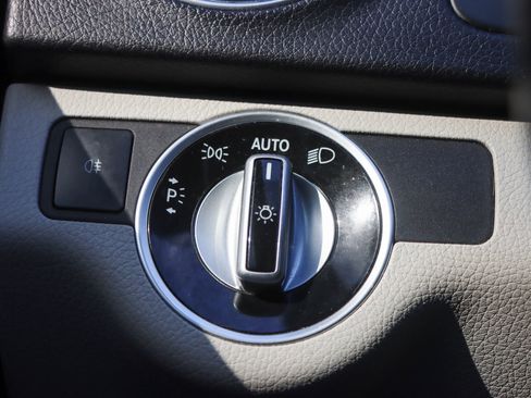 Used 2014 Mercedes-Benz C 300 4MATIC Sedan image 30