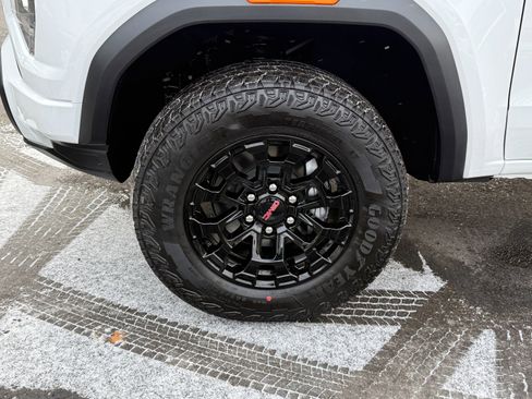 New 2026 GMC Canyon Elevation w/ LPO, Sports Bar Package image 9