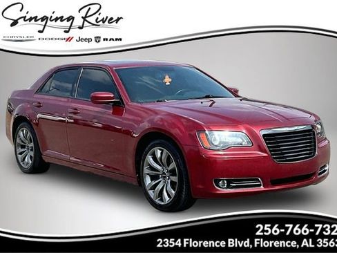 Used 2014 Chrysler 300 S RWD image 1