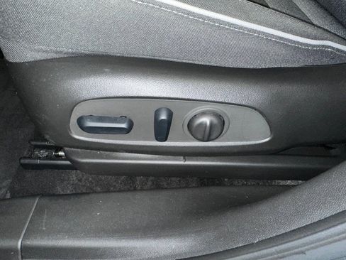 Certified 2023 Chevrolet TrailBlazer LT image 3