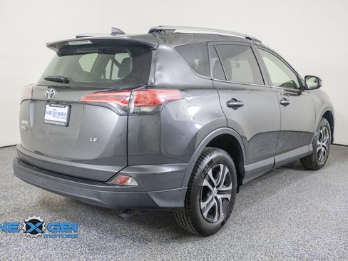 Used 2016 Toyota RAV4 LE FWD image 8