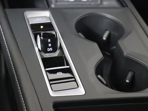 Used 2026 Volkswagen Atlas SE FWD image 24