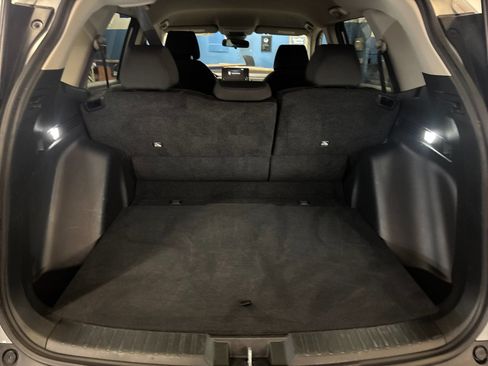 Used 2025 Honda CR-V LX image 16