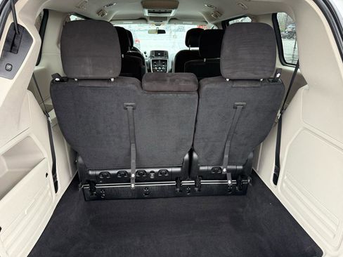 Used 2014 Dodge Grand Caravan SXT w/ Rear Park Assist Package image 10