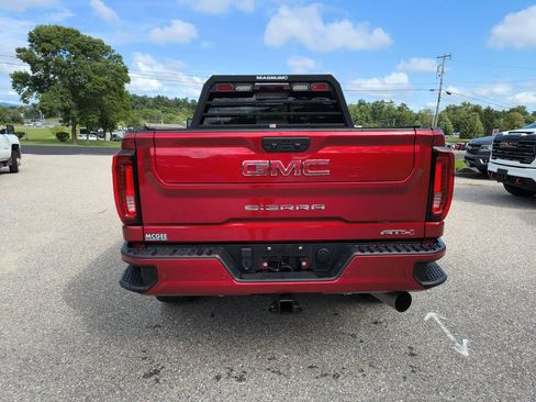Used 2022 GMC Sierra 2500 AT4 w/ AT4 Premium Plus Package AWD/4WD image 4