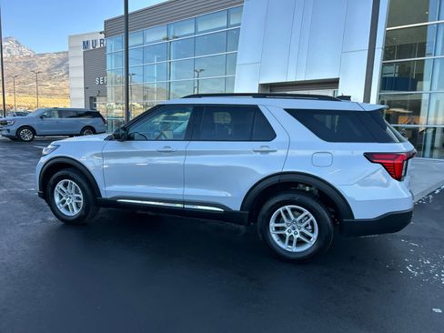 Certified 2025 Ford Explorer Active image 11