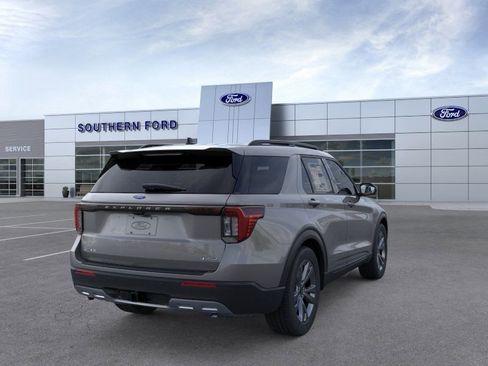 New 2026 Ford Explorer Active w/ Active Comfort Package AWD/4WD image 9