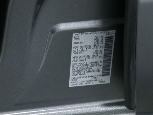 Used 2025 Nissan Frontier SV w/ SV Convenience Package RWD image 32