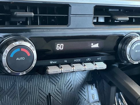 Certified 2025 Toyota Tacoma TRD Sport AWD/4WD image 19