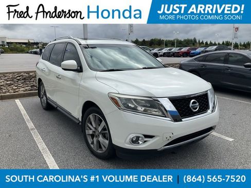 Used 2015 Nissan Pathfinder Platinum image 1