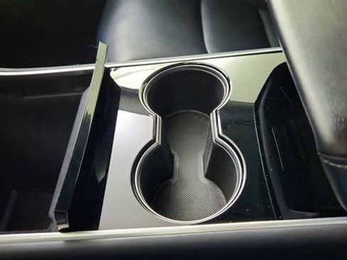 Used 2019 Tesla Model 3 RWD image 16