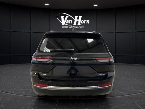 New 2025 Jeep Grand Cherokee Laredo X w/ Trailer Tow Package image 12