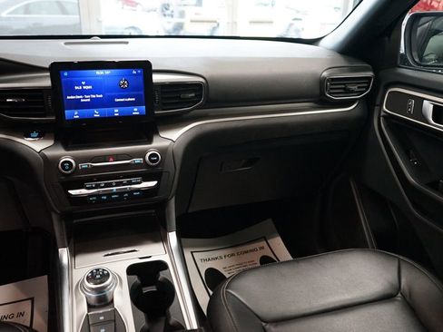 Used 2020 Ford Explorer XLT w/ Equipment Group 202A AWD/4WD image 10
