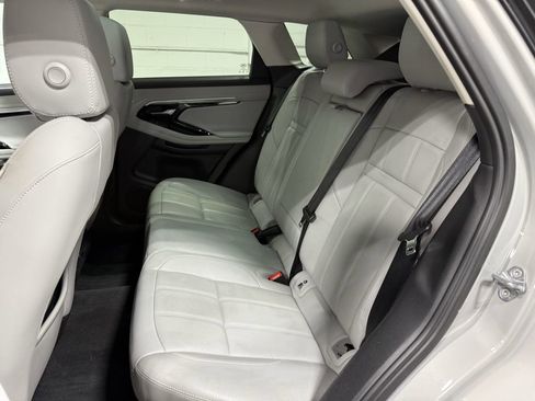 Used 2022 Land Rover Range Rover Evoque SE image 19