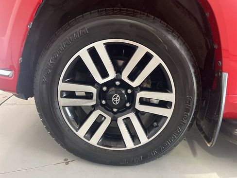 Used 2021 Toyota 4Runner Limited AWD/4WD image 14