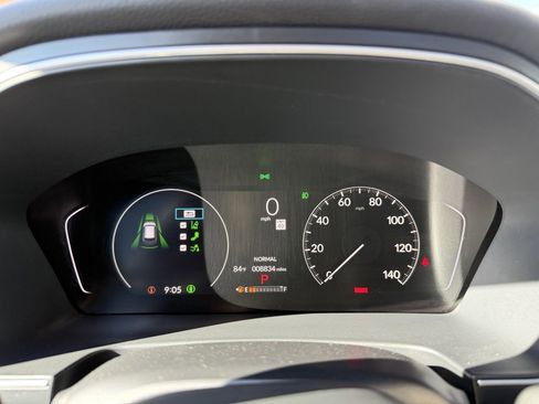 Used 2025 Honda Pilot Touring image 18