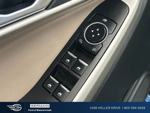 Used 2021 Ford Explorer XLT AWD/4WD image 25