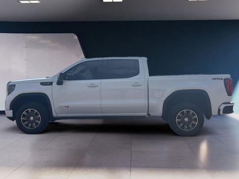 Used 2024 GMC Sierra 1500 AT4 w/ Technology Package image 2