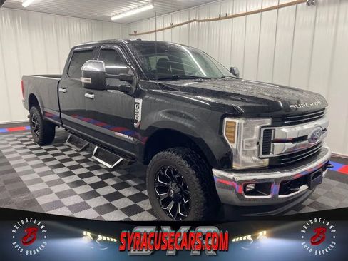 Used 2018 Ford F250 XLT w/ XLT Value Package image 1