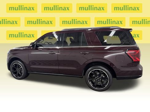 Certified 2023 Ford Expedition Limited image 13