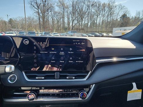 New 2026 Chevrolet Equinox LT w/ Convenience Package II image 17