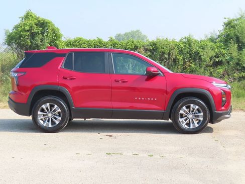 Certified 2026 Chevrolet Equinox LT AWD/4WD image 2