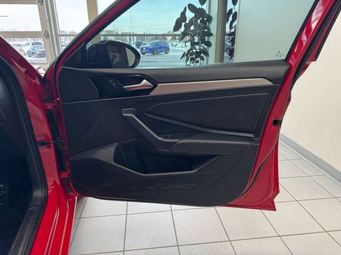 Used 2019 Volkswagen Jetta R-Line w/ R-Line Cold Weather Package image 19