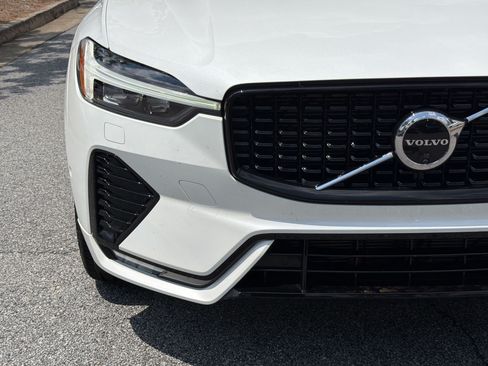 Certified 2025 Volvo XC60 B5 Plus w/ Protection Package Premier AWD/4WD image 29