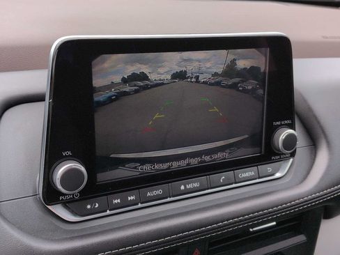 Used 2023 Nissan Rogue SV FWD image 29