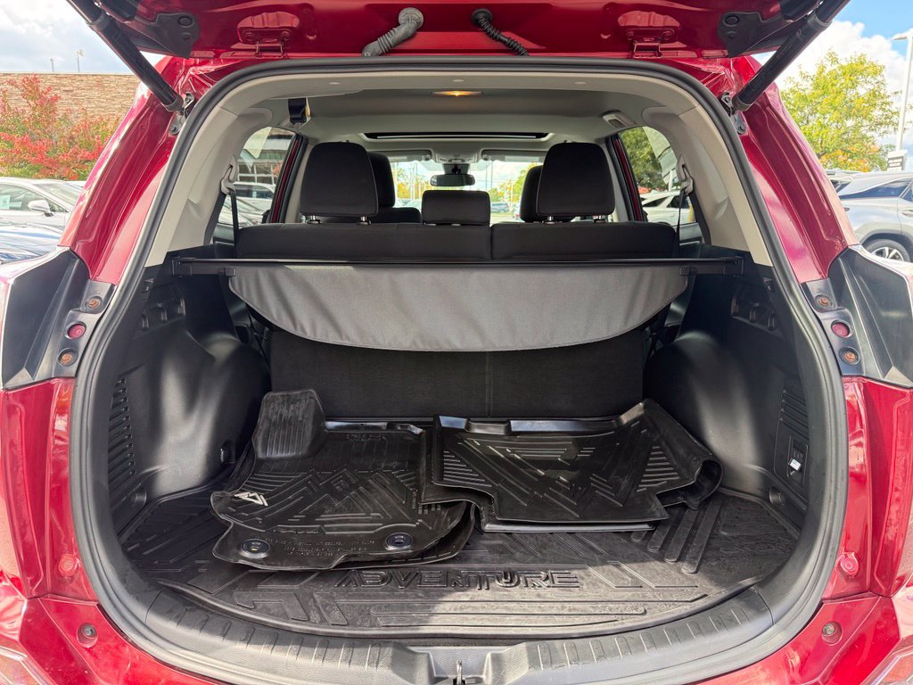 Used 2018 Toyota RAV4 Adventure AWD/4WD image 18