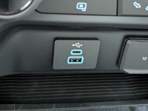 Certified 2024 Ford F550 4x4 Regular Cab Super Duty image 23