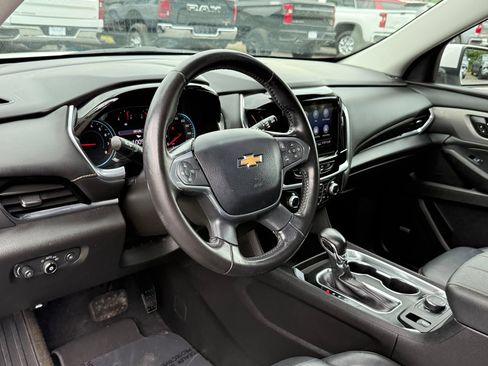 Certified 2021 Chevrolet Traverse LT w/ LT Premium Package AWD/4WD image 14