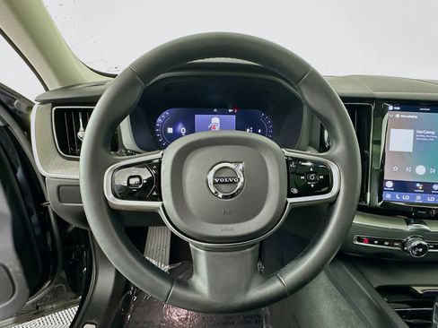 Used 2025 Volvo XC60 B5 Plus AWD/4WD image 11