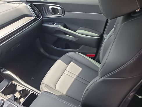 New 2026 Kia Sorento EX AWD/4WD image 16