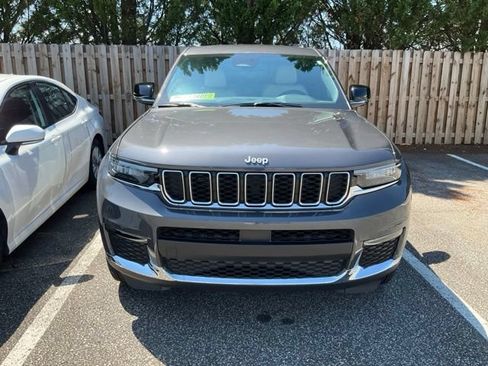 Used 2025 Jeep Grand Cherokee L Limited AWD/4WD image 2