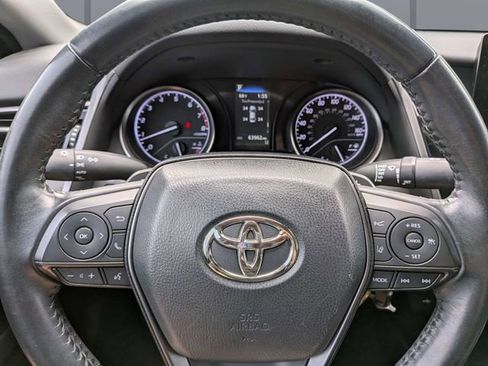 Used 2021 Toyota Camry SE FWD image 31