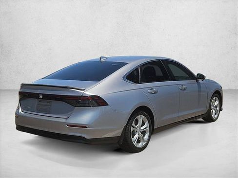 Used 2023 Honda Accord LX image 5