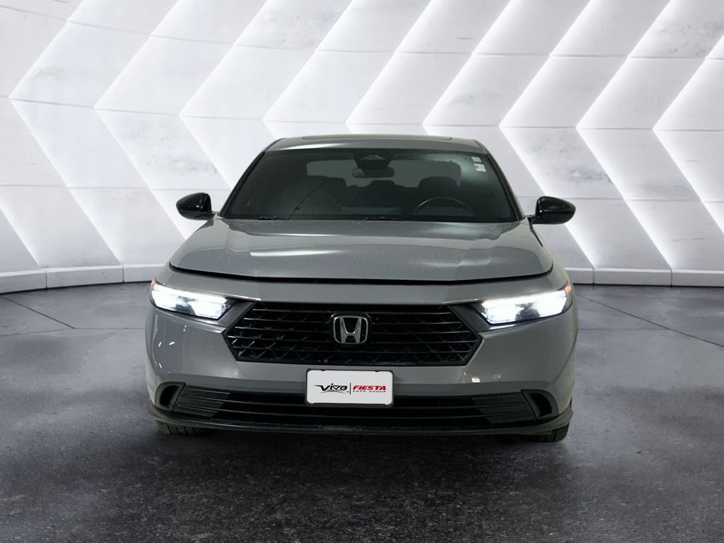 Used 2024 Honda Accord Sport image 2
