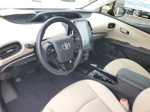 Used 2022 Toyota Prius Limited image 24