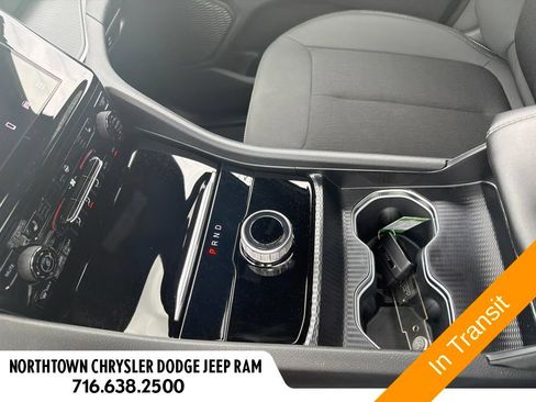 Used 2025 Jeep Grand Cherokee Laredo X w/ Luxury Tech Group I AWD/4WD image 24
